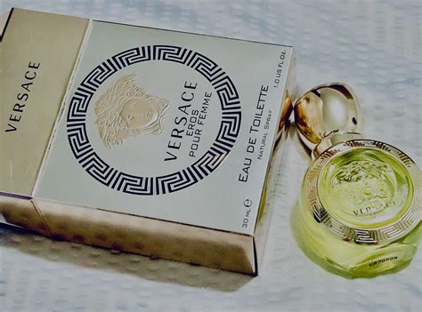 Versace Eros Pour Femme Reviewed: Unveiling the Sensuality